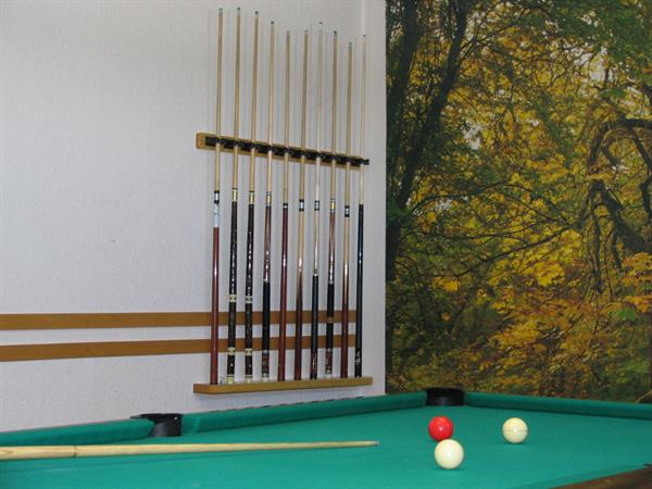 Toolflex Alu-Schiene 90 cm mit schwarzen Endstücken, bestückt mit 5 schwarzen Halterungen 20-30 mm