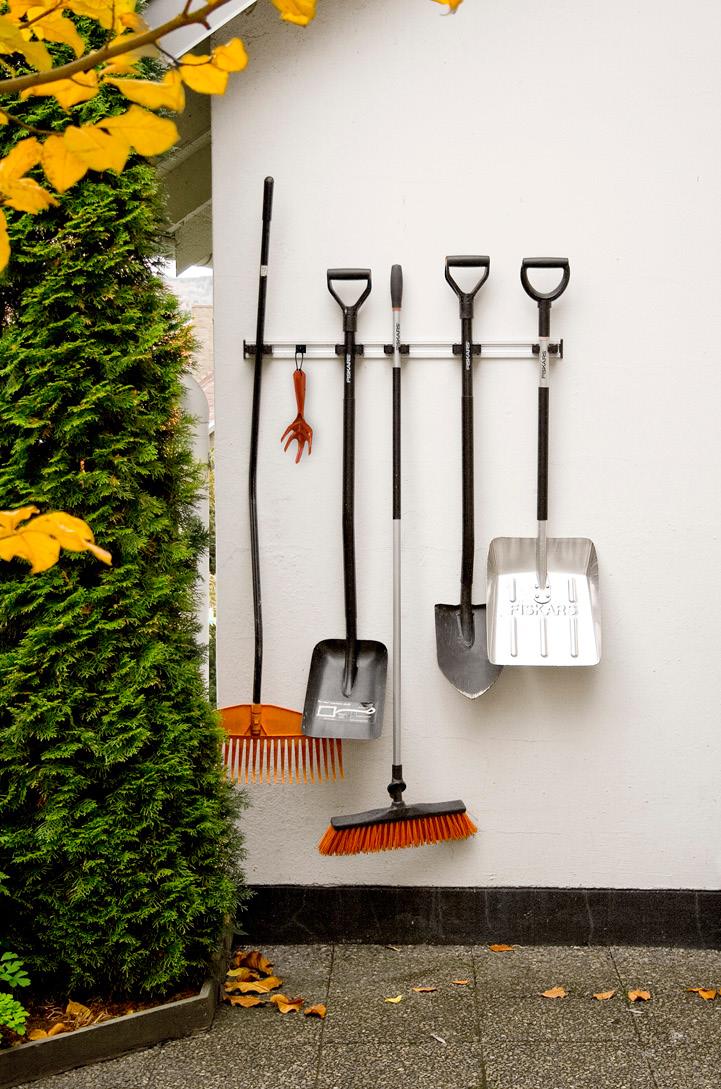 Toolflex Alu-Schiene 50 cm mit grünen Endstücken, bestückt mit 3 grünen Haltern (2 x 20-30 mm, 1 x 30-40 mm)